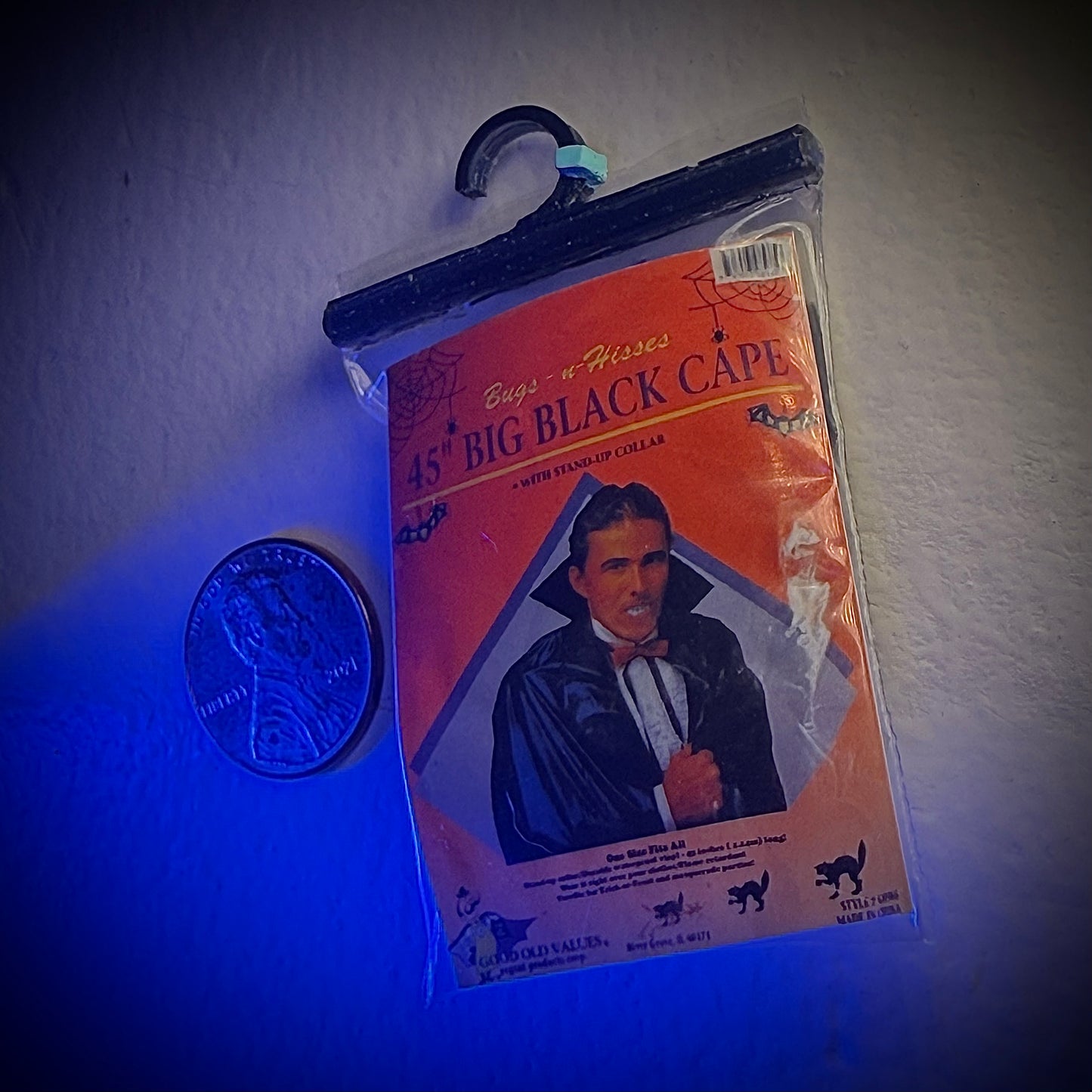 Morbid Minis: Bagged Vampire Cape (80s)