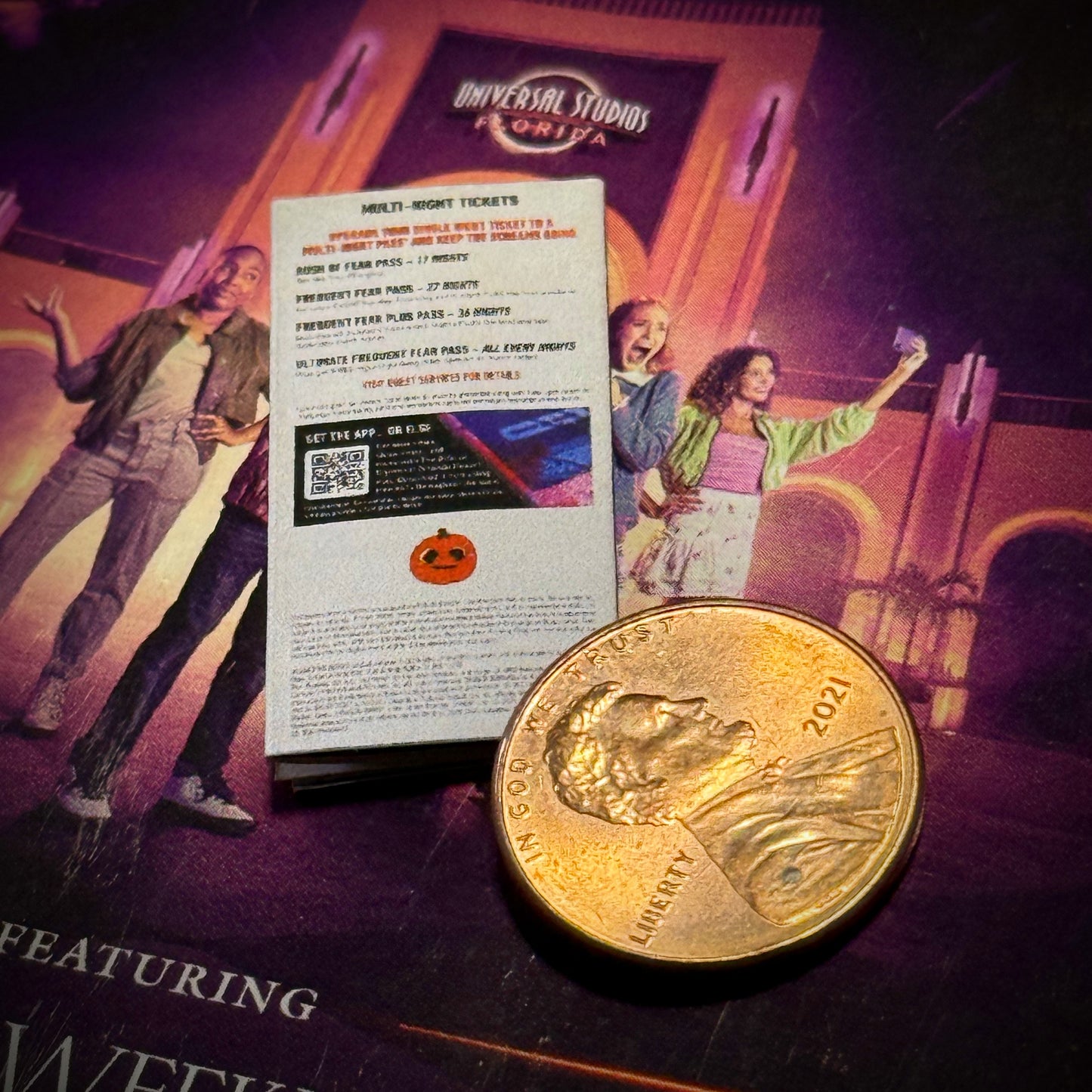 Morbid Minis: Halloween Horror Nights 31 Paper Map